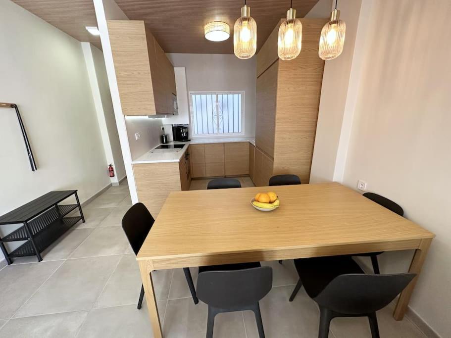Comfortable In Center With Private Parking Garage Appartement *